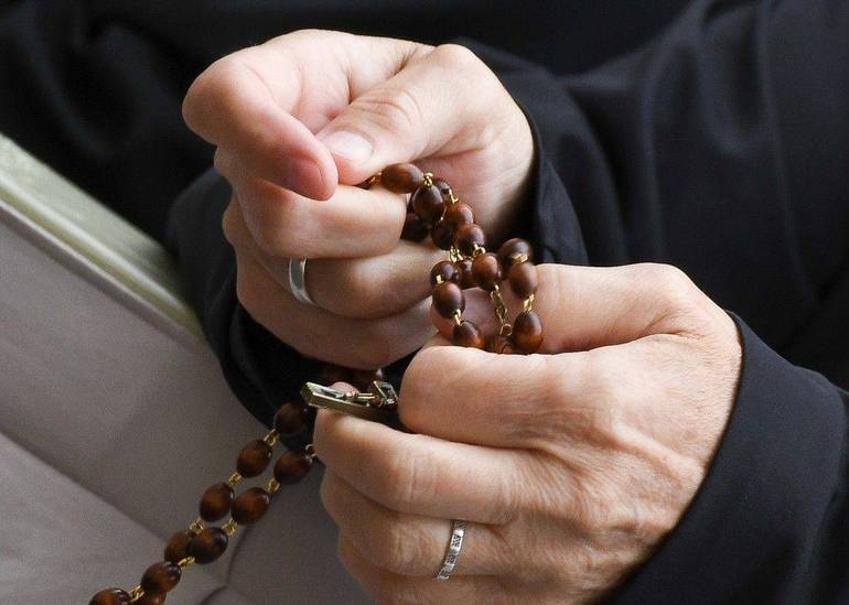 DIOCESI: rosario per le vocazioni a Sarone