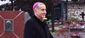 CHIESA ITALIANA: i vescovi in preghiera nei cimiteri