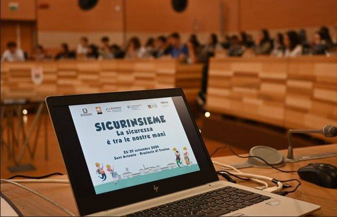 SCUOLA: l'iniziativa "Sicurinsieme" con cento studenti