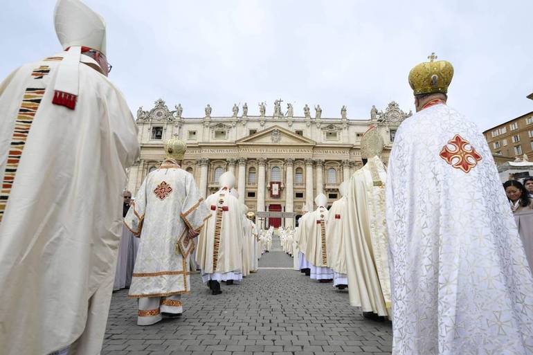 SINODO: Papa, “non è del Signore il cuore chiuso nelle proprie convinzioni”