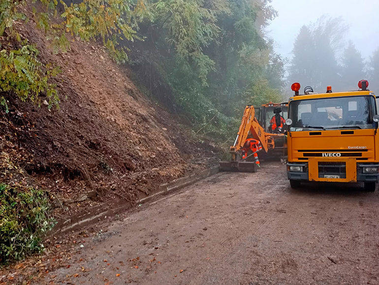 VITTORIO: frana a Fais, strada riaperta